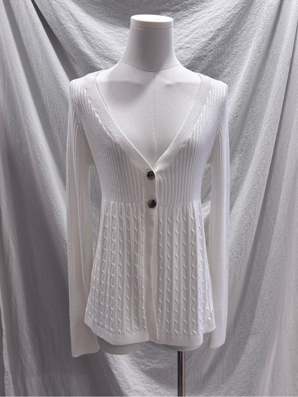 Hollister Long Sleeve Flyaway Knit Babydoll Cardigan Cloud White Size Medium NWT